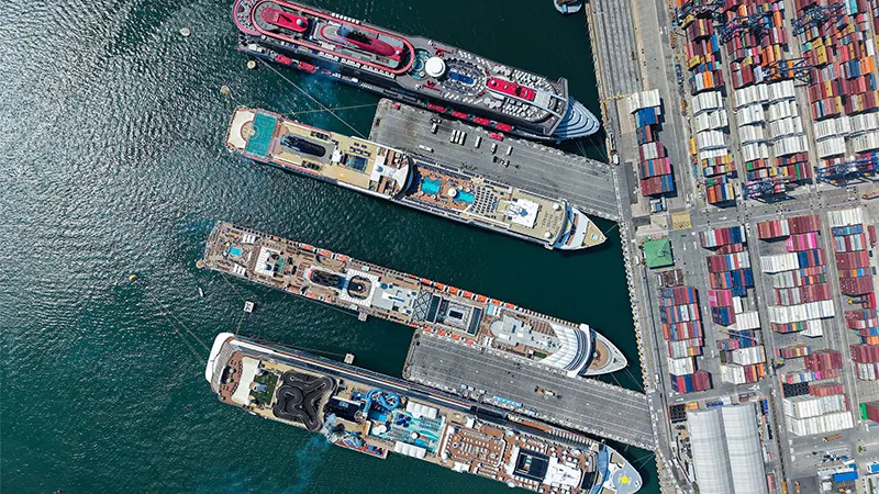 Fotografía y video aéreo de cruceros, embarcaciones y actividad portuaria en Cartagena