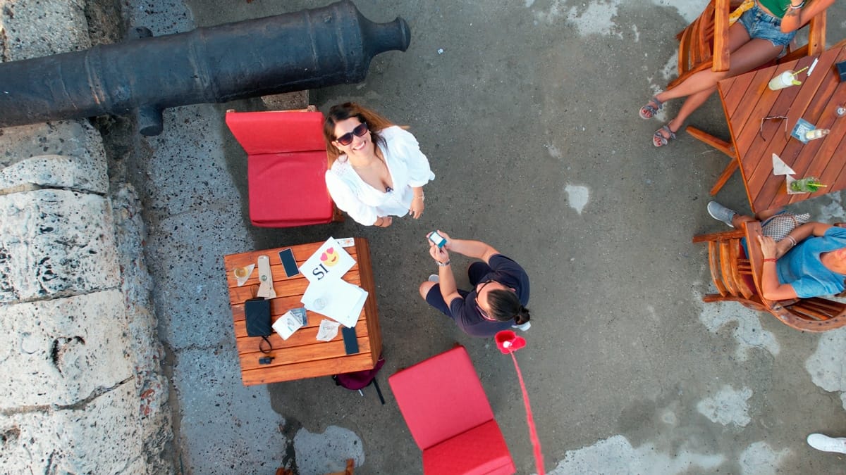 Pedida de mano original con drones en Cartagena